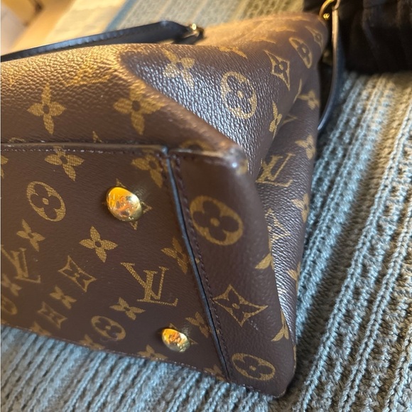 Louis Vuitton Flower Tote - Picture 10 of 11
